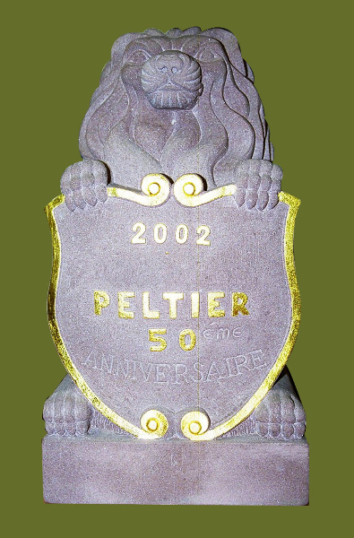 Lion , anniversaire , commémoration , Sculpture . Cabreraun